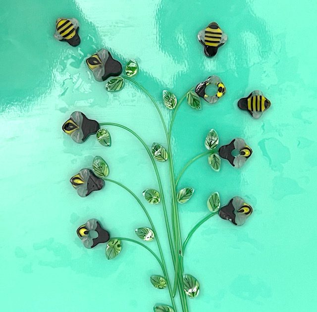 Curious XL - Bumblebee Orchid - 96COE - 25g