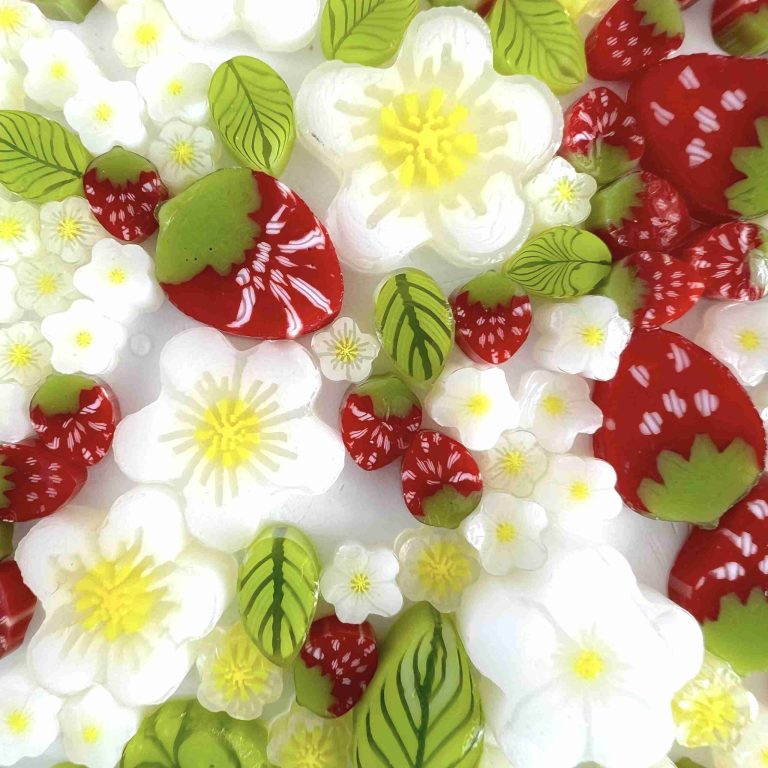 Murrine - Mixed Size - Strawberry Plant - 90COE