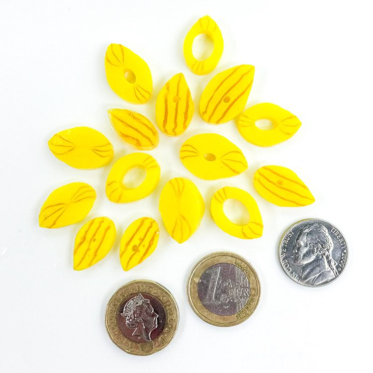 Curious XL - Daffodil Petals - 96COE - 25g