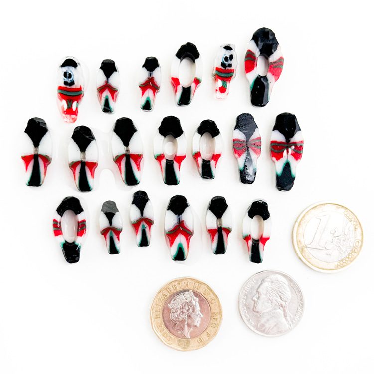 curious-xl-nutcracker-petals-90coe