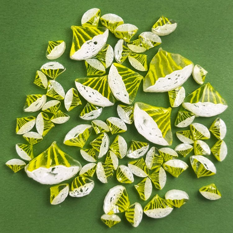 Murrine – Mix Size – White Yarrow – 96COE